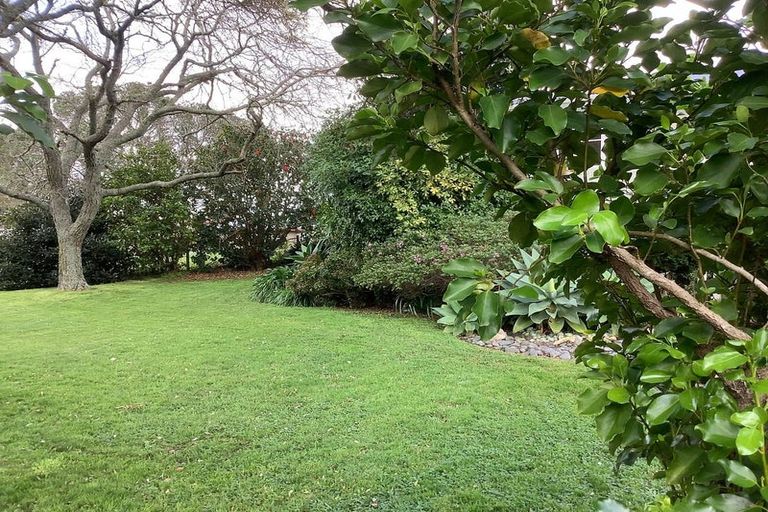 Photo of property in 23 Tamariki Avenue, Kelston, Auckland, 0602