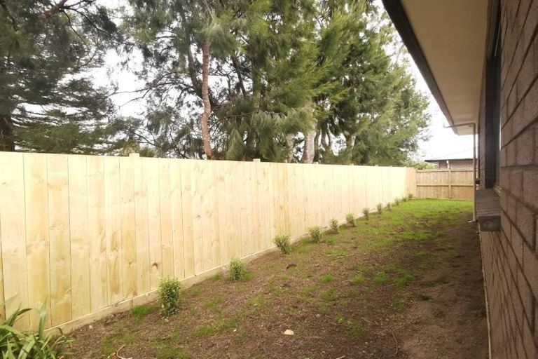 Photo of property in 5 Barrels Close, Kumeu, 0810
