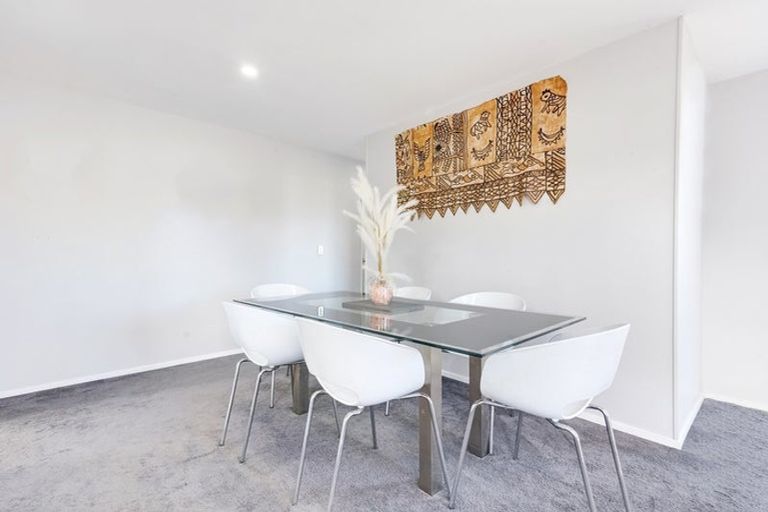 Photo of property in 47a Robert Skelton Place, Clendon Park, Auckland, 2103
