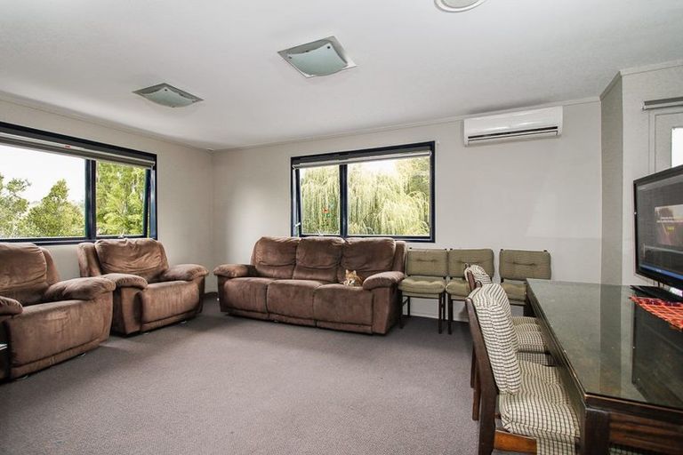 Photo of property in 1/6 Makora Road, Massey, Auckland, 0614