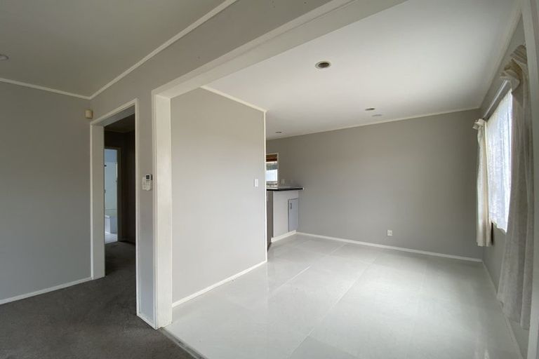 Photo of property in 56 De Quincey Terrace, Highland Park, Auckland, 2010