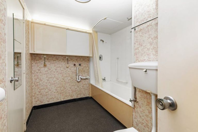 Photo of property in Grosvenor Flats, 19 Cottleville Terrace, Thorndon, Wellington, 6011