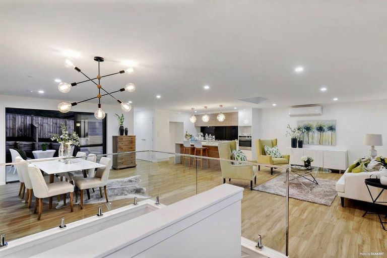 Photo of property in 24 Maraeariki Avenue, Orewa, 0931