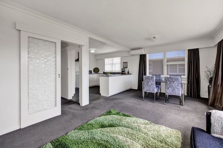 Photo of property in 70 Pendarves Street, New Plymouth, 4310