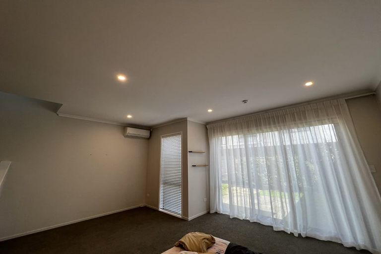 Photo of property in 37 Walter Merton Road, Hobsonville, Auckland, 0616