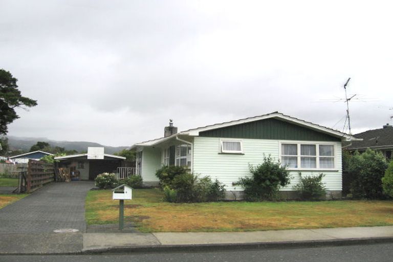 Photo of property in 4 Patutu Grove, Trentham, Upper Hutt, 5018