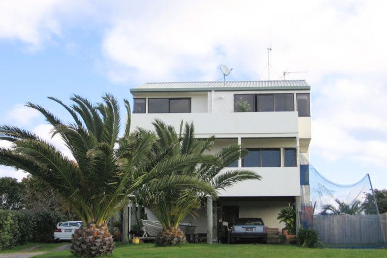 Photo of property in 744 Papamoa Beach Road, Papamoa Beach, Papamoa, 3118