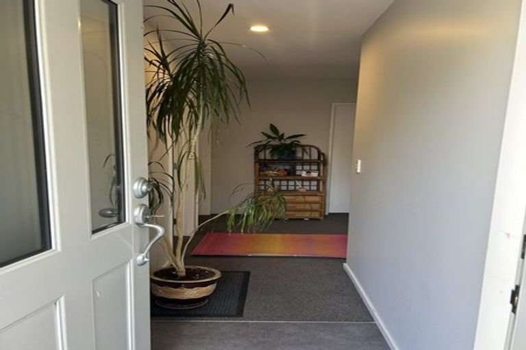 Photo of property in 2/15 Cross Street, Phillipstown, Christchurch, 8011