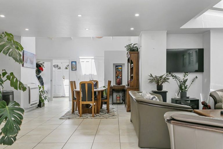 Photo of property in 1/13 Rainbow Drive, Rainbow Point, Taupo, 3330