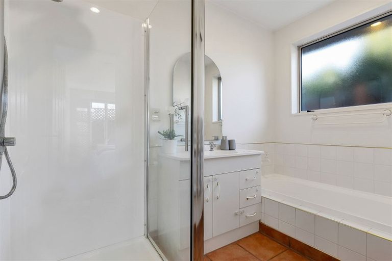 Photo of property in 14 Ashmore Lane, Strowan, Christchurch, 8052