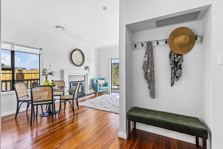 Photo of property in 50 Sheridan Terrace, Johnsonville, Wellington, 6037