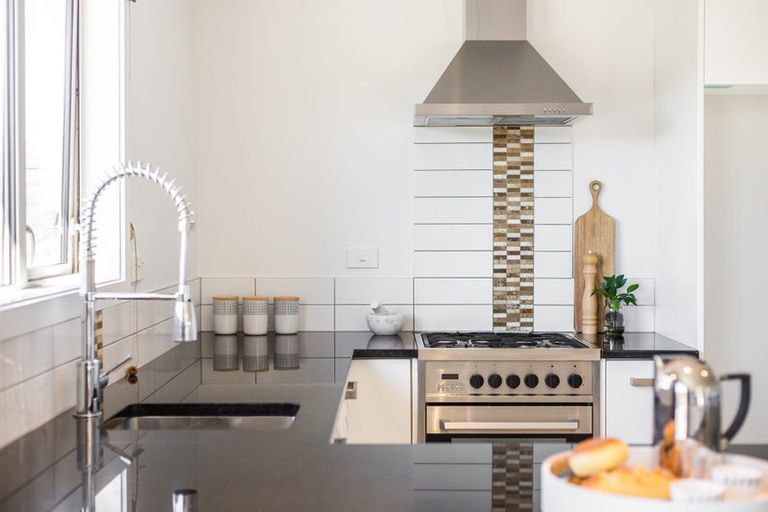 Photo of property in 4 Kaweka Close, Aotea, Porirua, 5024