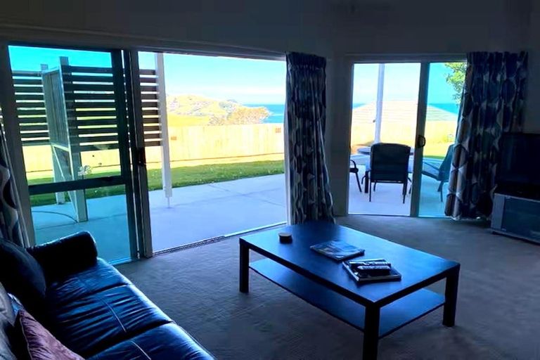 Photo of property in 142 Centennial Drive, Whitianga, 3510