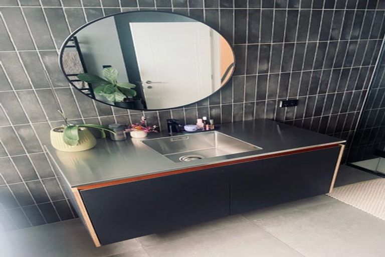 Photo of property in 116 Darlington Road, Miramar, Wellington, 6022