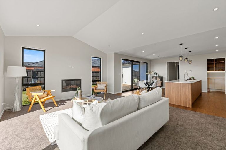 Photo of property in 20 Cam Mill Place, Rangiora, 7400