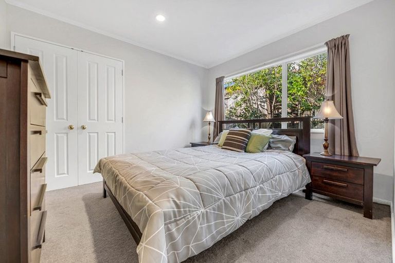Photo of property in 5 Bronte Place, Somerville, Auckland, 2014
