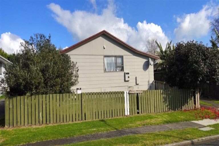 Photo of property in 1/3 Ririno Place, Manurewa, Auckland, 2102