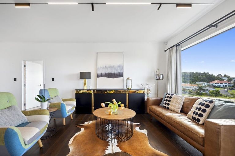 Photo of property in 3 Manawanui Way, Orewa, 0931