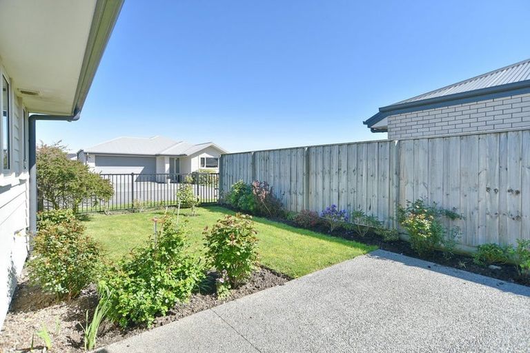 Photo of property in 27 Tutton (pvt) Mews, Rangiora, 7400