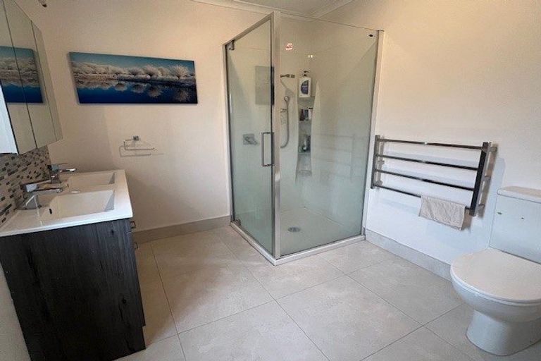 Photo of property in 62 Somerville Road, Shelly Park, Auckland, 2014