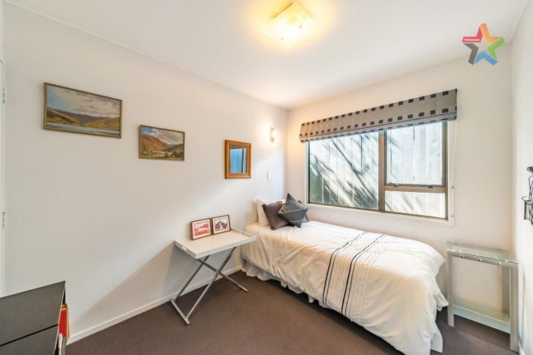 Photo of property in 2 Stanhope Grove, Korokoro, Lower Hutt, 5012