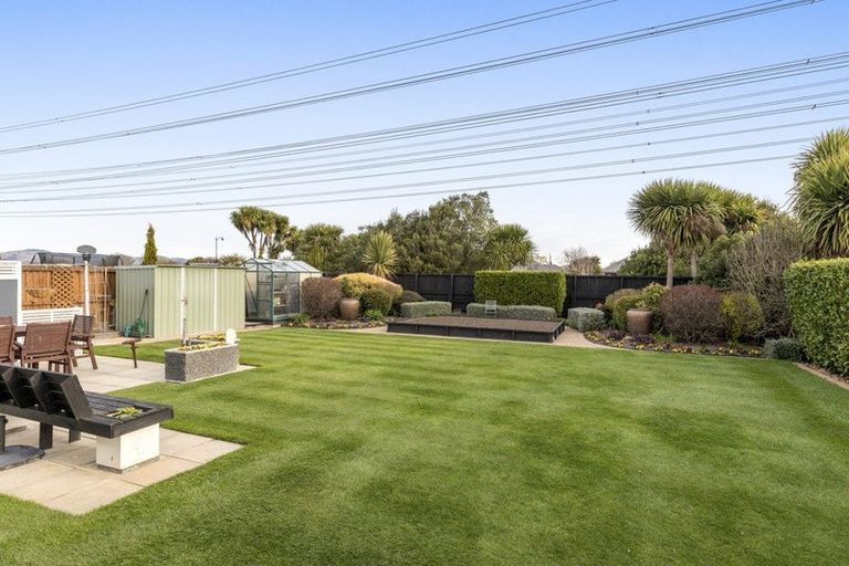 Photo of property in 37 Little Oaks Drive, Yaldhurst, Christchurch, 8042