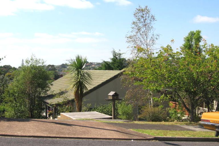 Photo of property in 4 Elmira Place, Browns Bay, Auckland, 0630