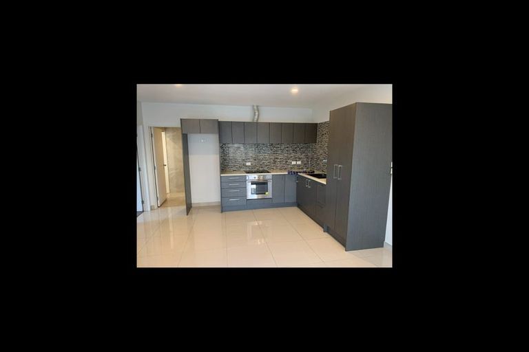 Photo of property in 15c Glendhu Road, Bayview, Auckland, 0629