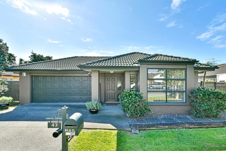 Photo of property in 43 Turnberry Drive, Wattle Downs, Auckland, 2103