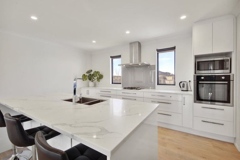 Photo of property in 1 Rapaki Street, Pegasus, 7612