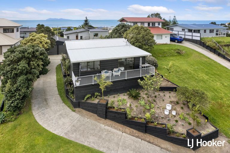 Photo of property in 39 Hanlen Avenue, Waihi Beach, 3611