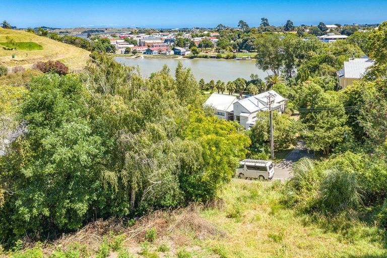 Photo of property in 4 Wairere Road, Bastia Hill, Wanganui, 4500