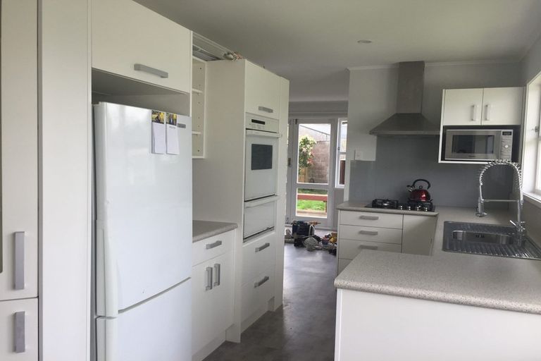 Photo of property in 6 Moehau Grove, Trentham, Upper Hutt, 5018