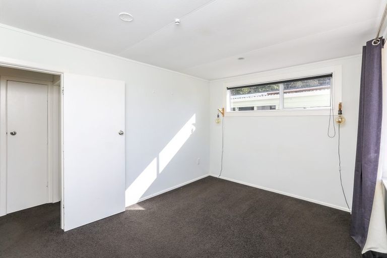Photo of property in 11a Newlyn Place, Welbourn, New Plymouth, 4312