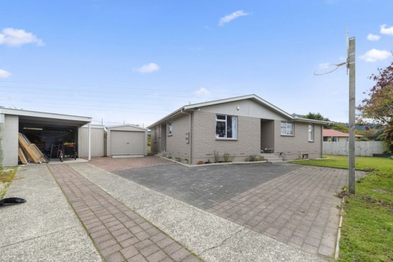 Photo of property in 40 Tania Crescent, Western Heights, Rotorua, 3015