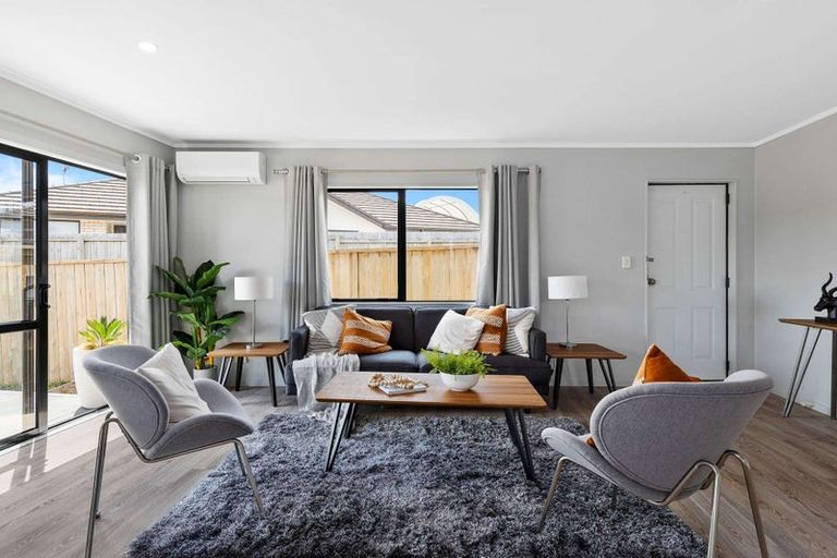 Photo of property in 94a Beach Haven Road, Beach Haven, Auckland, 0626