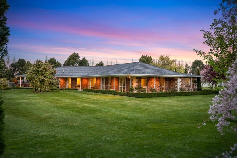 Photo of property in 86 Stanleys Road, Harewood, Christchurch, 8051