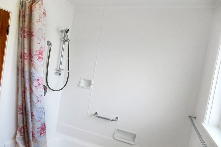 Photo of property in 25 Porutu Street, Fairfield, Lower Hutt, 5011