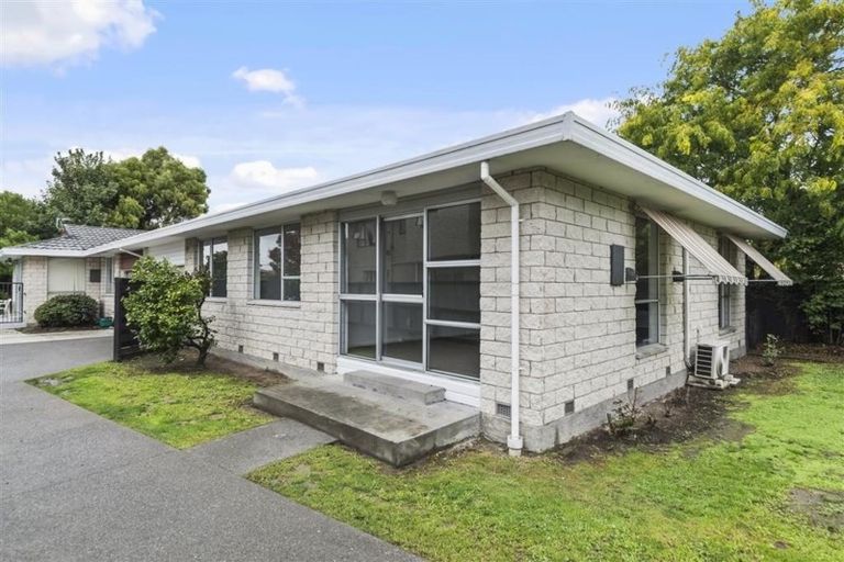 Photo of property in 1/12 Ruddenklau Lane, Bishopdale, Christchurch, 8053