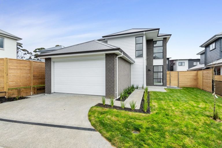 Photo of property in 49 Mettam Drive, Swanson, Auckland, 0614