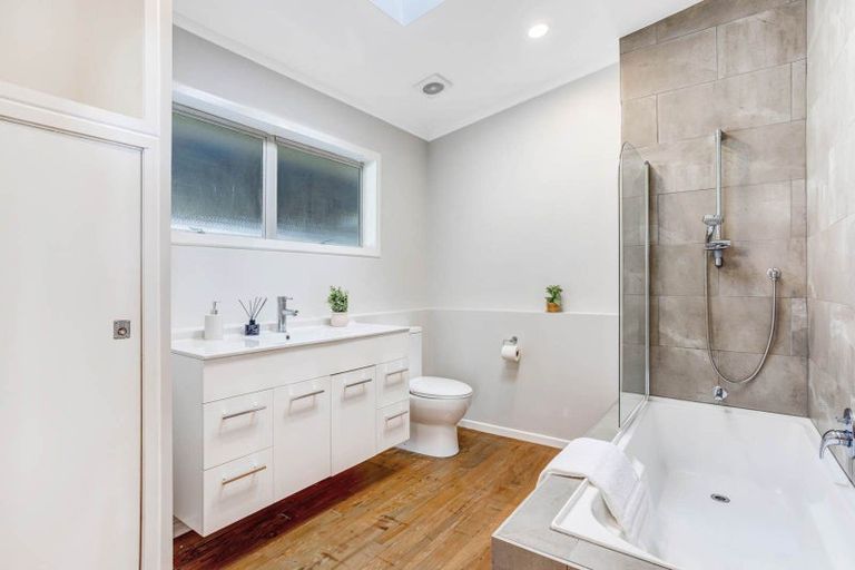 Photo of property in 686a Whangaparaoa Road, Stanmore Bay, Whangaparaoa, 0932