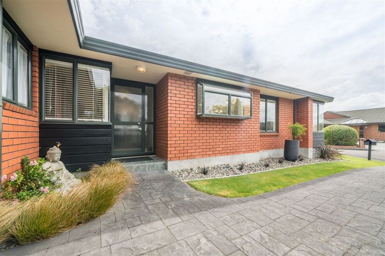Photo of property in 115 Summerhill Drive, Fitzherbert, Palmerston North, 4410