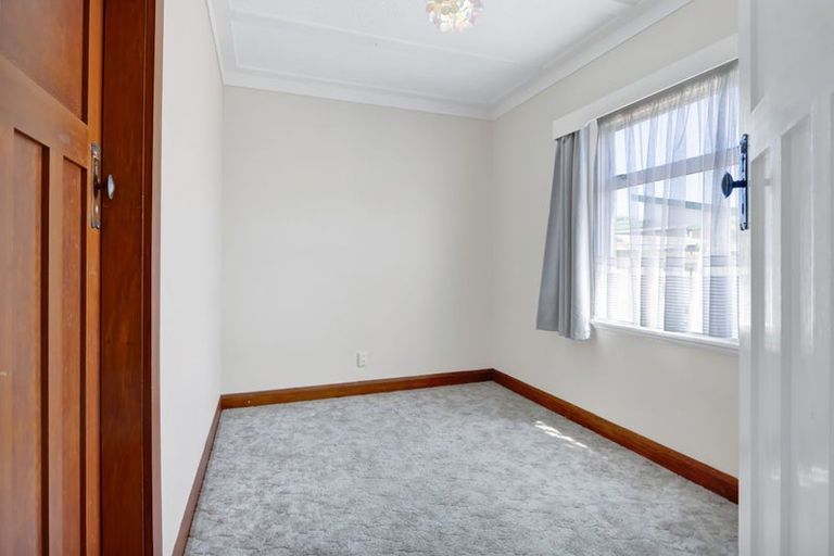 Photo of property in 22 London Street, Eltham, 4322