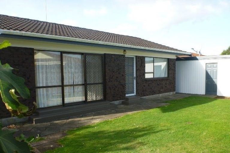 Photo of property in 14b Glengowan Place, Conifer Grove, Takanini, 2112