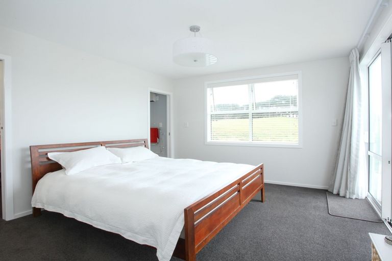 Photo of property in 19 Robertson Street, Raglan, 3225