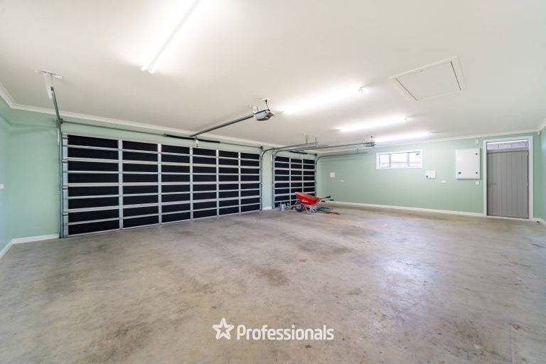 Photo of property in 3-9 Seddon Street, Waikanae, 5036