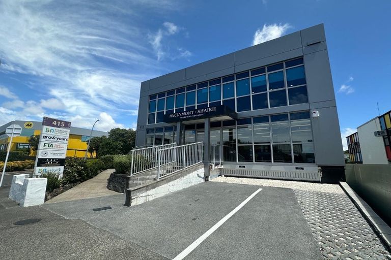 Photo of property in 1/415 Great South Road, Opaheke, Papakura, 2113