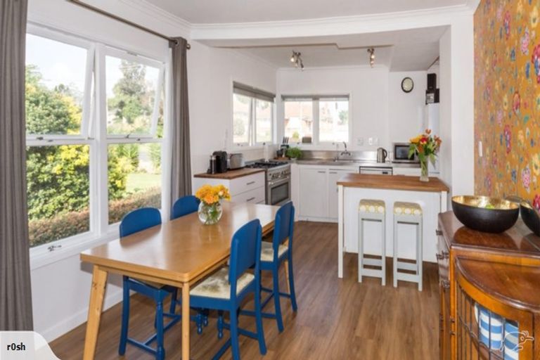 Photo of property in 2/10 Liverpool Street, Papakura, 2110