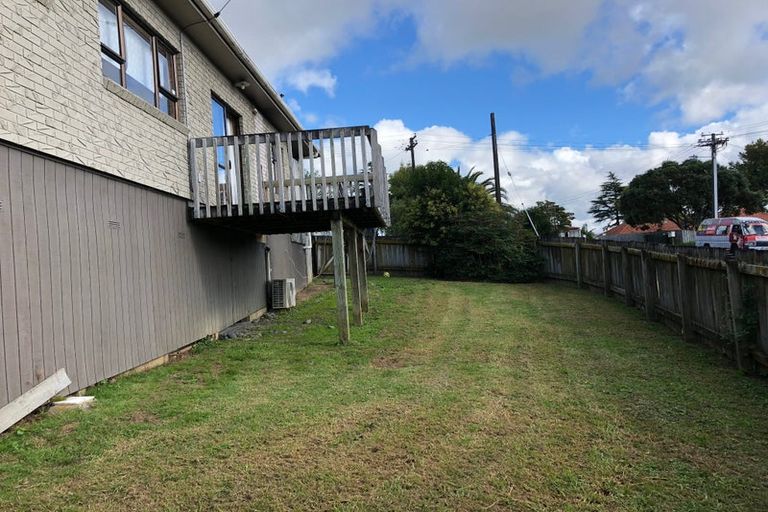 Photo of property in 2a Valdale Road, Henderson, Auckland, 0610