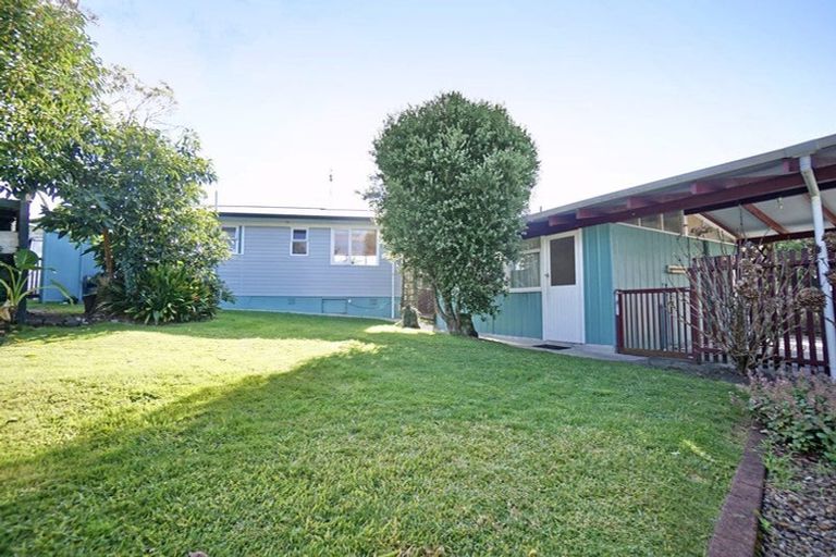 Photo of property in 2 Barrow Place, Te Puke, 3119